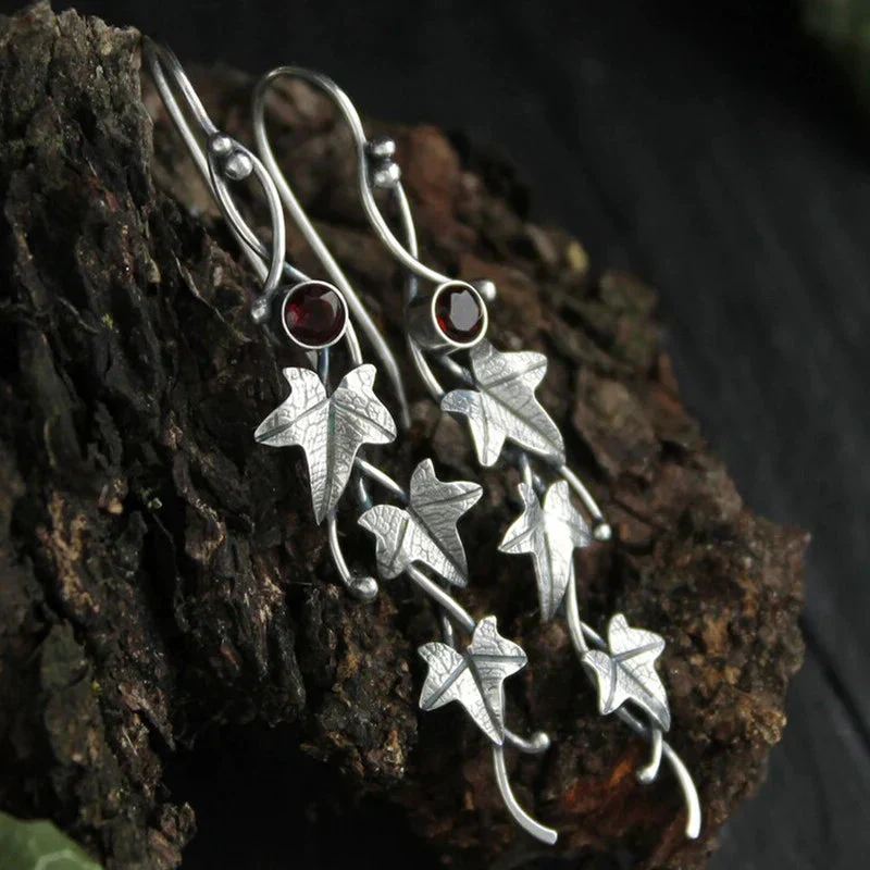 Antique Leaf Elf Earrings | White Gold 16k - Image 3